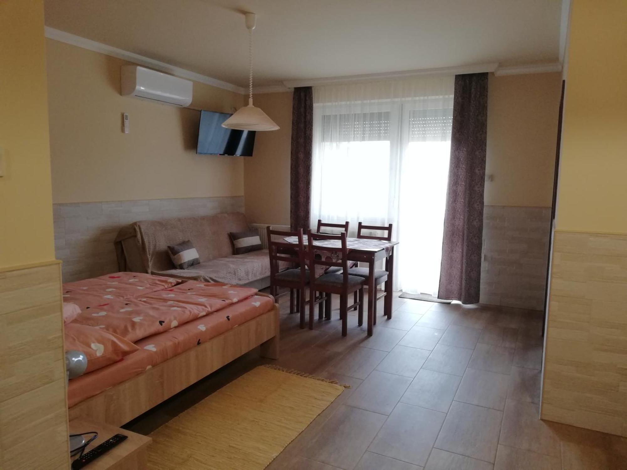 Imola Es Andrea Apartmanhaz 3 Hajdúszoboszló Exteriör bild