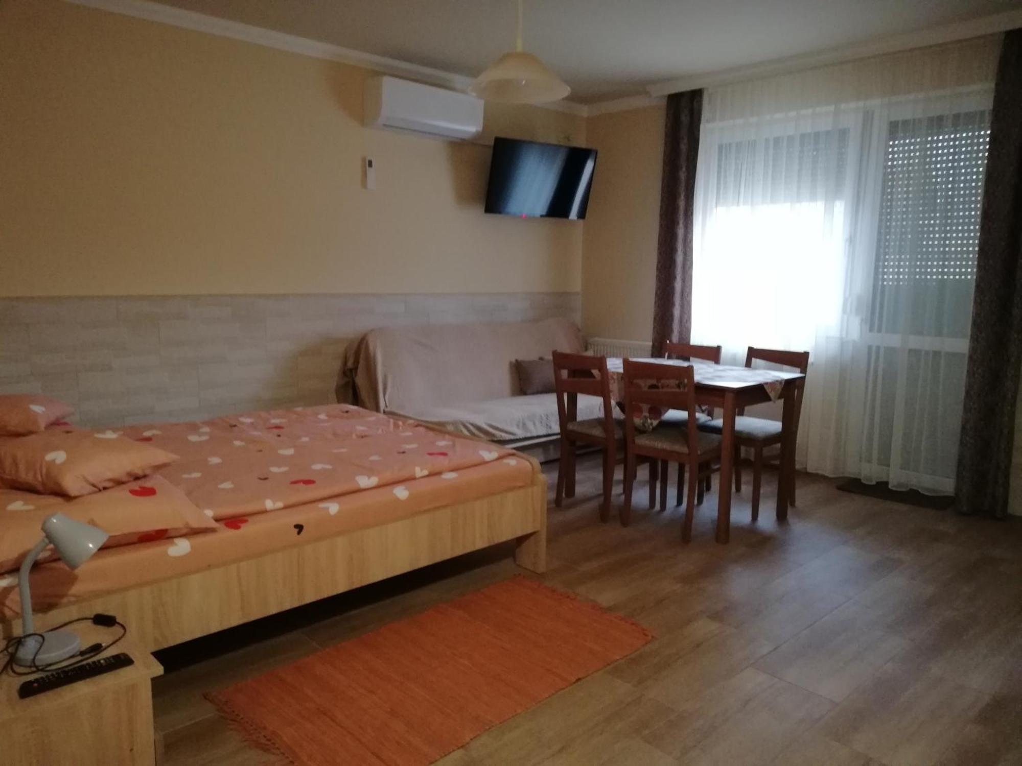 Imola Es Andrea Apartmanhaz 3 Hajdúszoboszló Exteriör bild